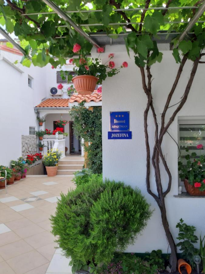 Apartmani Jozefina Omisalj Luaran gambar