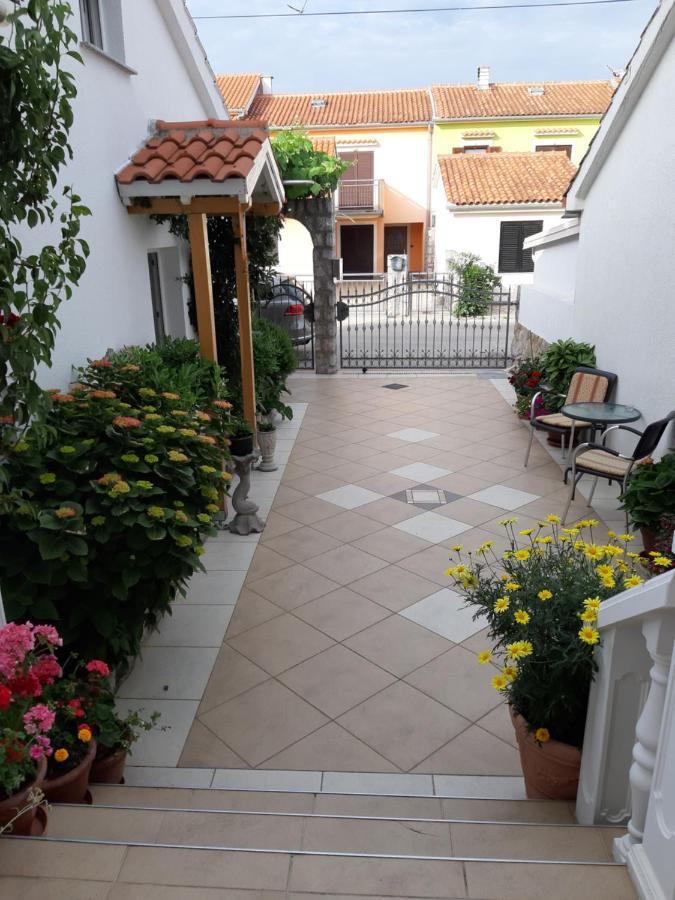 Apartmani Jozefina Omisalj Bilik gambar