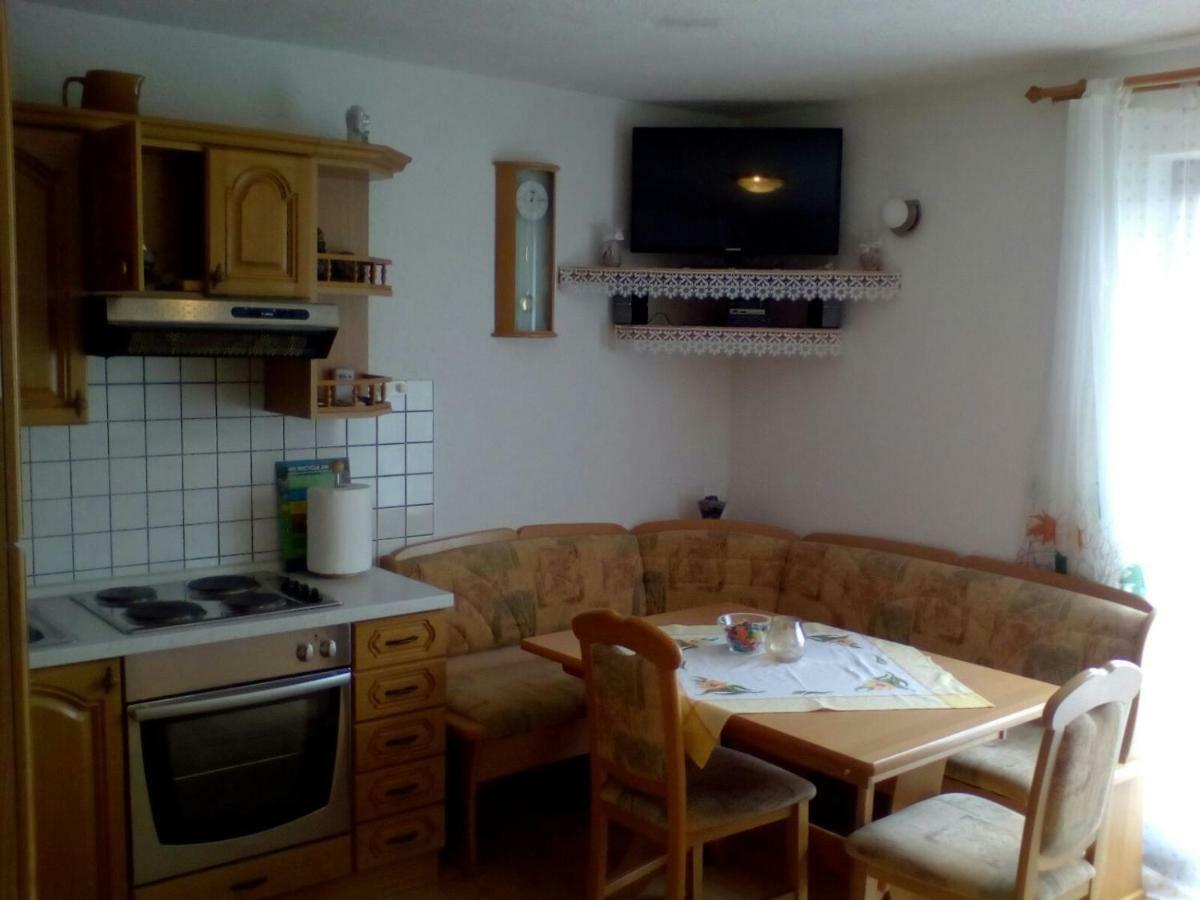 Apartmani Jozefina Omisalj Luaran gambar